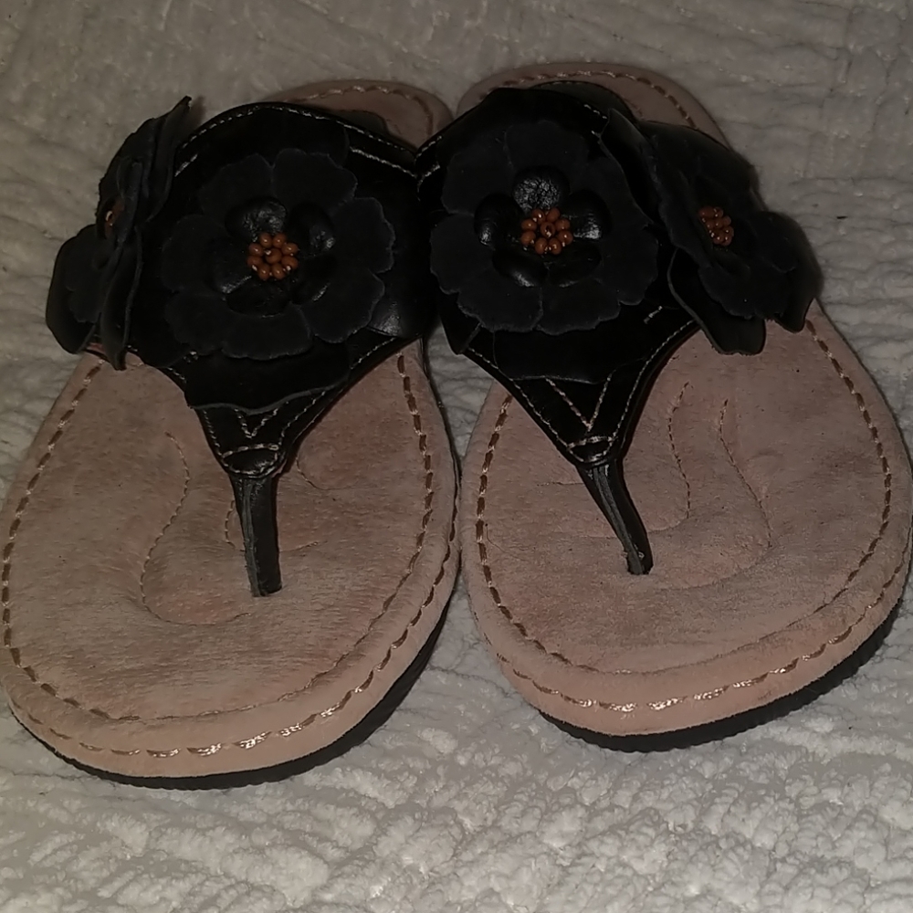 NWWT Clark thong sandals brand new